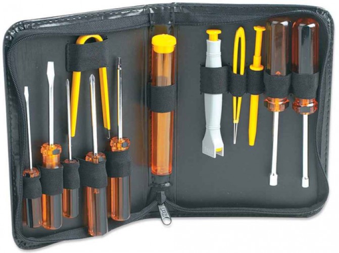 Kit de Herramientas Manhattan, para Equipo de Computo, Contiene 13pzas (400077)