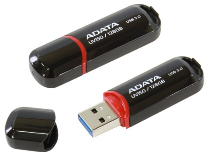 Memoria USB Adata UV150 128GB USB 3.0, Tipo A, Color Negro/rojo