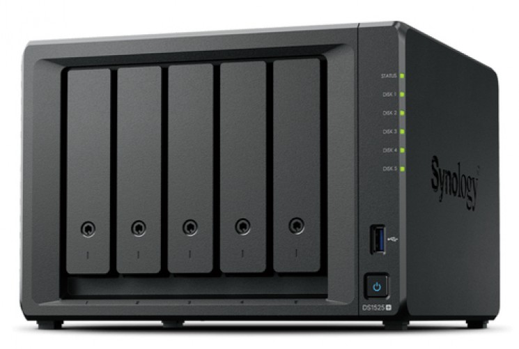 NAS Synology Ds1525+ / 5 Bahias/nucleo Cuadruple 2.2GHZ/8 GB DDR4/ 2.5gbe LAN X2/USB 3.2 X2/ Hasta 100 TB Hot-swap/ AMD Ryzen V1500B/NO Incluye Discos